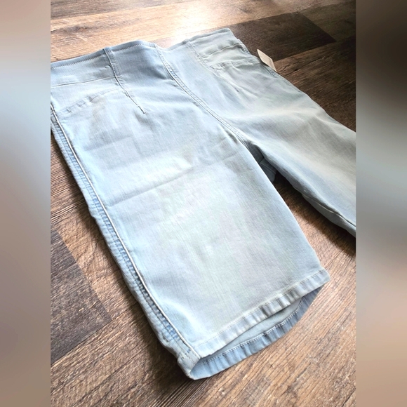 NWT We The Free Trixie Pull On Short - Picture 9 of 14